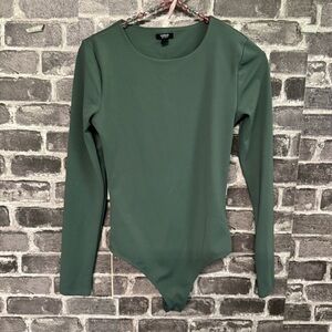 Express body contour bodysuit green long sleeve thong
